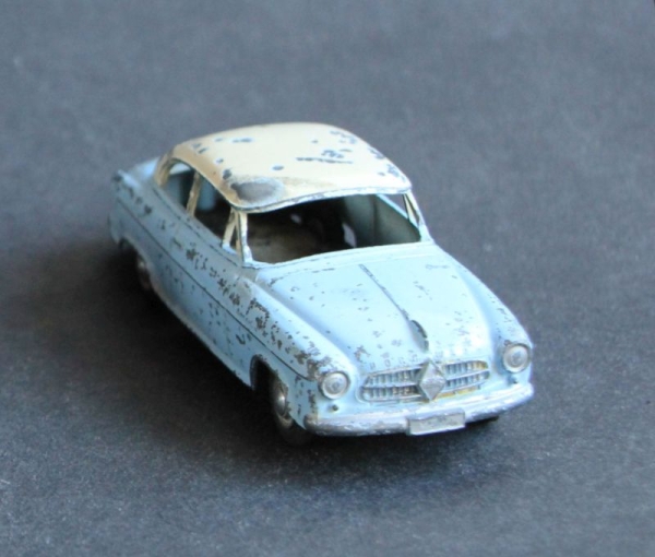 Märklin Borgward Isabella Limousine 1958 Metallmodell (9937)